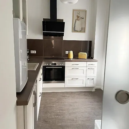 Kamrath Apartment *